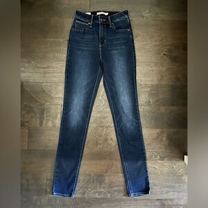 Levi’s Dark Denim Skinny Jeans